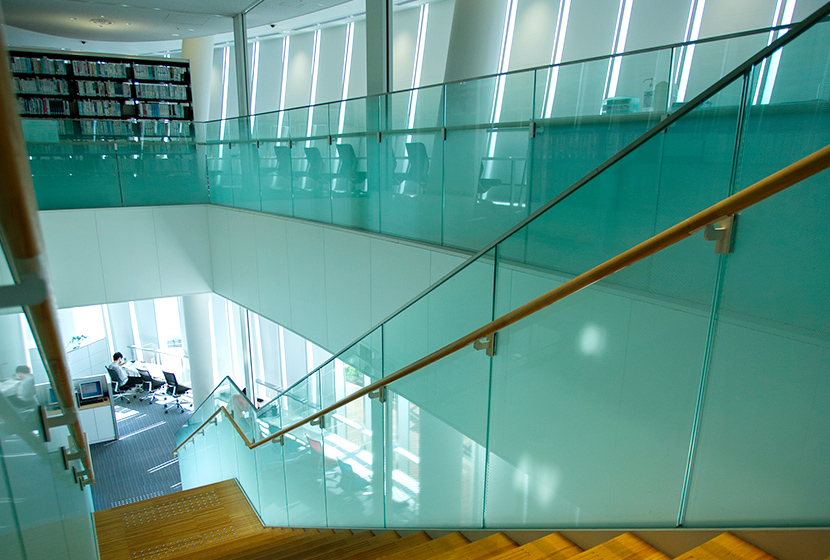 学術情報センター/図書館3