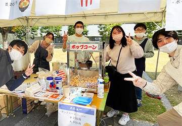 教職サークルによる 経法祭 模擬店