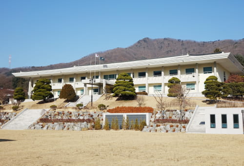 韓国学中央研究院